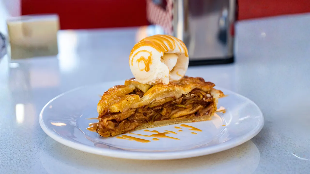 The Smallville Hotel | Red Street Gastro Pub